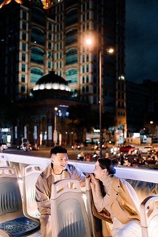 XE BUS 2 TẦNG VI VU NGẮM SÀI GÒN 🚌🚌🚌 - ảnh 6 xe bus 2 tầng vi vu ngam sai gon 🚌🚌🚌 - anh 6