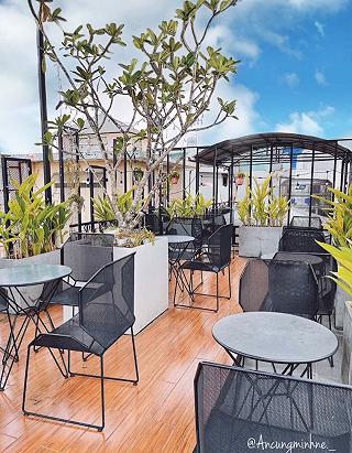 BẬT MÍ MỘT CHIẾC CAFE HOẠT ĐỘNG 24/24 TẠI GÒ VẤP - VỪA CÓ KHÔNG GIAN YÊN TĨNH LÀM VIỆC VỪA CÓ KHÔNG GIAN ROOFTOP CHILL BIA RƯỢU TÁM CHUYỆN CÙNG HỘI CHỊ EM - ảnh 2 bat mi mot chiec cafe hoat dong 24/24 tai go vap - vua co khong gian yen tinh lam viec vua co khong gian rooftop chill bia ruou tam chuyen cung hoi chi em - anh 2