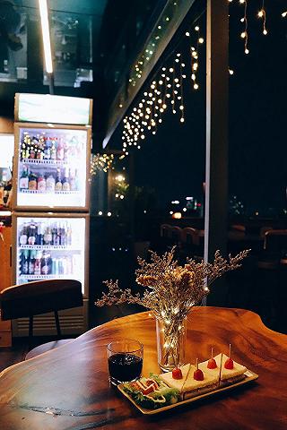 Đúng là đến đây tâm trạng thoải mái đúng kiểu “After Work” - ảnh 1 dung la den day tam trang thoai mai dung kieu “after work” - anh 1
