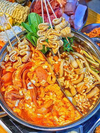 Người chơi hệ TOKBOKKI hông nên bỏ qua BUFFET 99k tất tần tật‼️ - ảnh 1 nguoi choi he tokbokki hong nen bo qua buffet 99k tat tan tat‼️ - anh 1