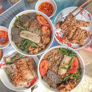 Độc quyền món "Gỏi Cuốn" Canh Bún có một không hai núp hẻm hơn 16 năm ở Tân Bình - ảnh 1 doc quyen mon "goi cuon" canh bun co mot khong hai nup hem hon 16 nam o tan binh - anh 1