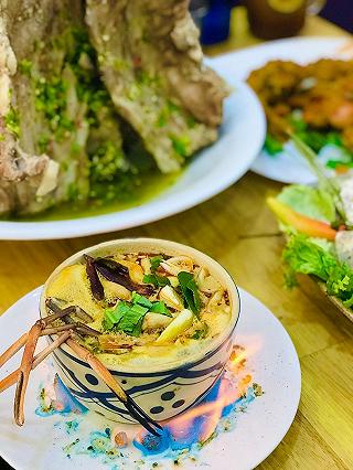 Ăn món Thái - đúng vị Thái - người Thái nấu - giữa đất Sài Gòn nhưng giá mềm xèo - ảnh 5 an mon thai - dung vi thai - nguoi thai nau - giua dat sai gon nhung gia mem xeo - anh 5