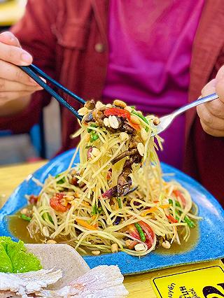 Ăn món Thái - đúng vị Thái - người Thái nấu - giữa đất Sài Gòn nhưng giá mềm xèo - ảnh 7 an mon thai - dung vi thai - nguoi thai nau - giua dat sai gon nhung gia mem xeo - anh 7