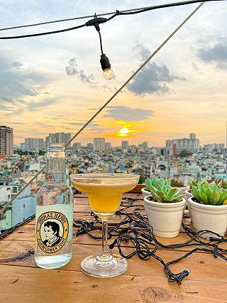 MỘT QUÁN ROOFTOP MỚI TOANH NGAY TẠI QUẬN 4 - ảnh 2 mot quan rooftop moi toanh ngay tai quan 4 - anh 2
