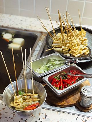 ĐÃI SINH NHẬT SIÊU TIẾT KIỆM BẰNG 1 CHẦU SPICY BOX BAO THƠM BAO NGON :))) - ảnh 5 dai sinh nhat sieu tiet kiem bang 1 chau spicy box bao thom bao ngon :))) - anh 5