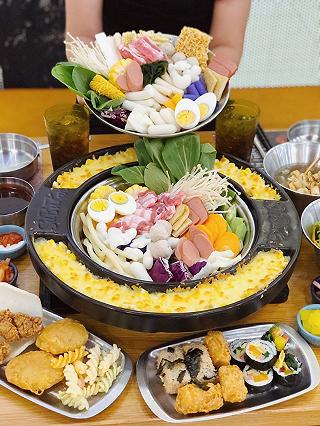 ĐÃI SINH NHẬT SIÊU TIẾT KIỆM BẰNG 1 CHẦU SPICY BOX BAO THƠM BAO NGON :))) - ảnh 4 dai sinh nhat sieu tiet kiem bang 1 chau spicy box bao thom bao ngon :))) - anh 4