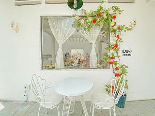 Check in quán cafe tone trắng xinh xắn ở Bình Thạnh chỉ với 32k - ảnh 6 check in quan cafe tone trang xinh xan o binh thanh chi voi 32k - anh 6