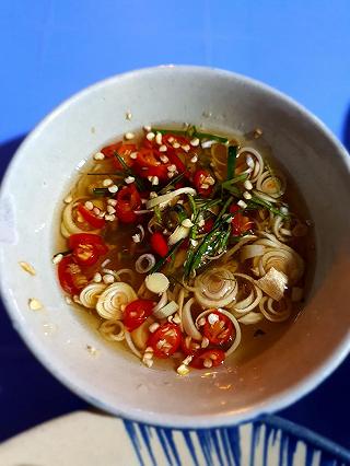 Ốc luộc Hà Nội ngon nhất Sài Gòn đây chứ đâu - ảnh 3 oc luoc ha noi ngon nhat sai gon day chu dau - anh 3