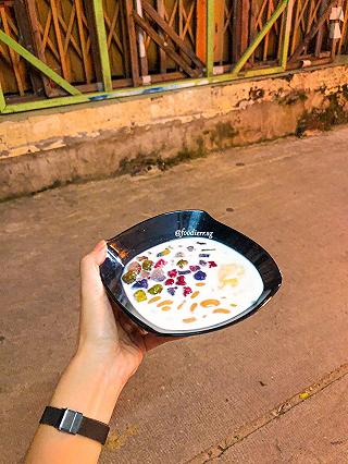 Chè bưởi ngon nấp hẻm phố Bùi Viện - ảnh 5 che buoi ngon nap hem pho bui vien - anh 5