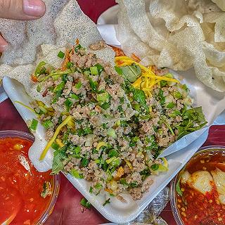 Độc đáo BÁNH TRÁNG MỠ HÀNH THỊT BẰM thơm ngon có một không hai ở Sài Gòn - ảnh 3 doc dao banh trang mo hanh thit bam thom ngon co mot khong hai o sai gon - anh 3