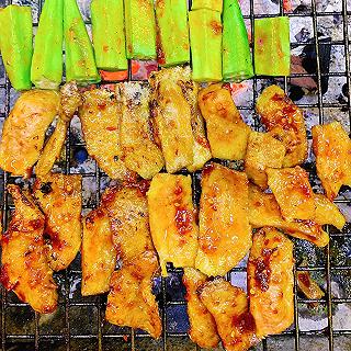 Trốn ở nhà, phá mồi VÚ HEO – BẠCH TUỘC NƯỚNG SATE ngon thần sầu - ảnh 1 trốn o nha, phá mồi vú heo – baoch tuoôc nướng sate ngon thần sầu - anh 1