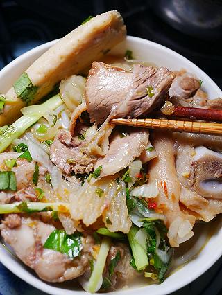 bún bò mua quán mà vị y như nhà tự nấu - ảnh 1 bun bo mua quan ma vi y nhu nha tu nau - anh 1