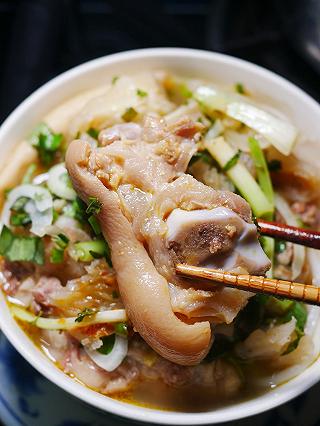 bún bò mua quán mà vị y như nhà tự nấu - ảnh 2 bun bo mua quan ma vi y nhu nha tu nau - anh 2