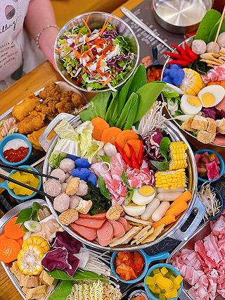 Bốc bốc bốc… SPICY BOX ưu đãi cho team 3 người siêu bốc tháng 11 này 🔥 - ảnh 2 boc boc boc… spicy box uu dai cho team 3 nguoi sieu boc thang 11 nay 🔥 - anh 2
