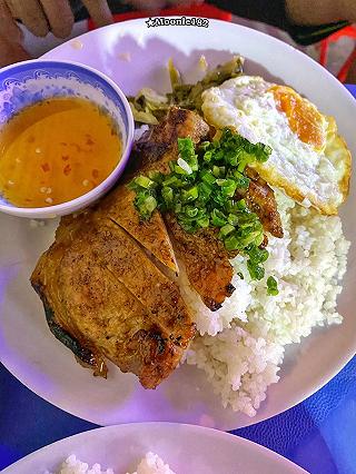 CƠM TẤM BÌNH DÂN Ở QUẬN 7 - ảnh 2 com tam binh dan o quan 7 - anh 2