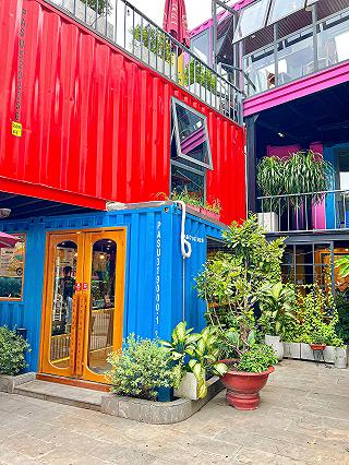 QUÁN CAFE TỪ NHỮNG KHỐI CONTAINER - ảnh 2 quan cafe tu nhung khoi container - anh 2