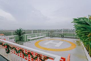 Quán rooftop có view xuất sắc để ngắm máy bay & hoàng hôn. - ảnh 2 quan rooftop co view xuat sac de ngam may bay & hoang hon. - anh 2