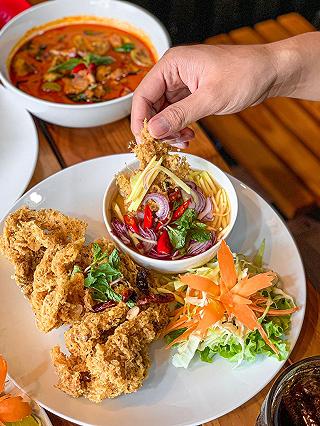 Sawadikhaaa, Đi ăn món Thái do ng Thái làm nàaaaa 🇹🇭 - ảnh 2 sawadikhaaa, di an mon thai do ng thai lam naaaaa 🇹🇭 - anh 2