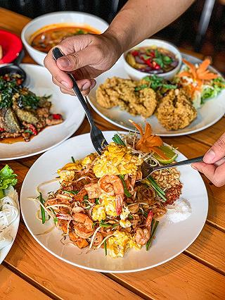 Sawadikhaaa, Đi ăn món Thái do ng Thái làm nàaaaa 🇹🇭 - ảnh 5 sawadikhaaa, di an mon thai do ng thai lam naaaaa 🇹🇭 - anh 5