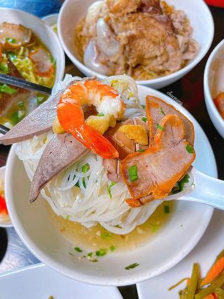 Ăn sáng 2 in 1 tại ẩm thực Quê Nhà, chiều lòng những bạn “ăn gì cũng được” - ảnh 8 an sang 2 in 1 tai am thuc que nha, chieu long nhung ban “an gi cung duoc” - anh 8