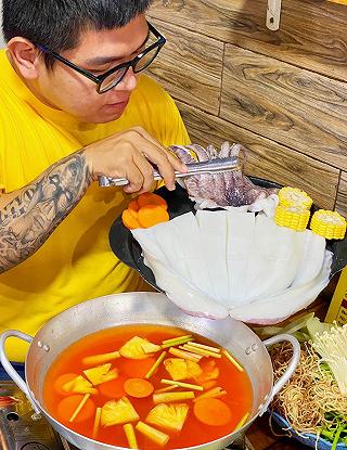 Chảy nước miếng LẨU MỰC SIZE KHỦNG & CHẢO LÒNG “ZÚ” HEO NƯỚNG SIÊU NGON. - ảnh 6 chay nuoc mieng lau muc size khung & chao long “zu” heo nuong sieu ngon. - anh 6