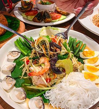 Đi ăn món Thái được FREE KEM XÔI XOÀI khi checkin nàaaaa 🇹🇭 - ảnh 3 di an mon thai duoc free kem xoi xoai khi checkin naaaaa 🇹🇭 - anh 3