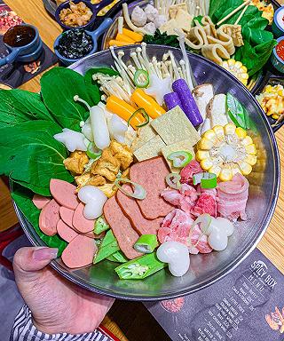 CÙNG CHƠI ĐẬP GIẤY NHƯ SQUID GAME ĐÌNH ĐÁM, TEAM CHIẾN THẮNG GIẢM HẲN 50% VÉ BUFFET!!! 😎 - ảnh 6 cung choi dap giay nhu squid game dinh dam, team chien thang giam han 50% ve buffet!!! 😎 - anh 6