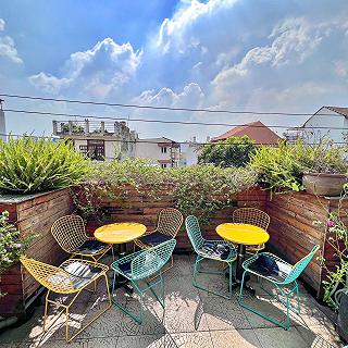 QUÁN CAFE CÓ VIEW NGẮM MÁY BAY SIÊU ĐỈNH - ảnh 5 quan cafe co view ngam may bay sieu dinh - anh 5