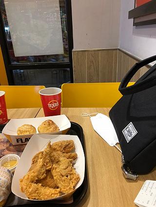 Texas - Gà rán là chân ái - ảnh 3 texas - ga ran la chan ai - anh 3