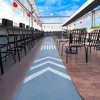 ROOFTOP NGẮM HOÀNG HÔN VÀ MÁY BAY CỰC ĐỈNH - ảnh 1 rooftop ngam hoang hon va may bay cuc dinh - anh 1