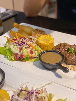 Titi beefsteak - ảnh 3 titi beefsteak - anh 3