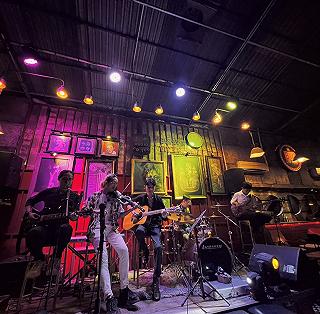 Bin Live Music - trải nghiệm không gian âm nhạc không giống nơi đâu - ảnh 2 bin live music - trai nghiem khong gian am nhac khong giong noi dau - anh 2