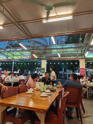 QUÁN BIA VƯỜN NHÃN TẠI TRUNG KÍNH VỚI KHÔNG GIAN RỘNG RÃI THOÁNG MÁT