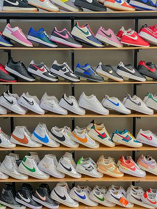 DÂN CHƠI SNEAKER MÀ HÔNG BIẾT CHỖ NÀY LÀ THIẾU SÓT LẮM NHA 😂 - ảnh 3 dan choi sneaker ma hong biet cho nay la thieu sot lam nha 😂 - anh 3