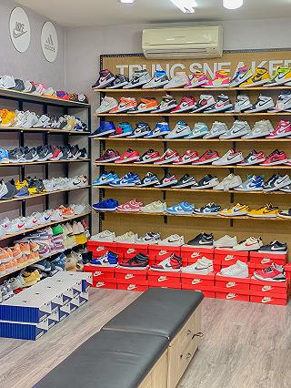 DÂN CHƠI SNEAKER MÀ HÔNG BIẾT CHỖ NÀY LÀ THIẾU SÓT LẮM NHA 😂 - ảnh 2 dan choi sneaker ma hong biet cho nay la thieu sot lam nha 😂 - anh 2