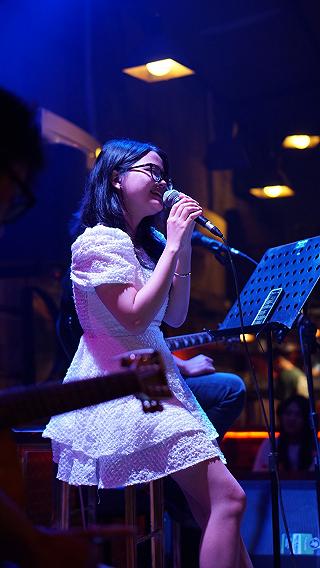 Quán bar nhạc sống tuyệt đẹp tại Thủ Đức - ảnh 6 quan bar nhac song tuyet dep tai thu duc - anh 6