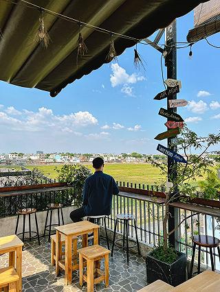 CÙNG GẤU ĐI CAFE ĐÓN MÁY BAY HẠ CÁNH DỊP VALENTINE NÀY 🛬 - ảnh 2 cung gau di cafe don may bay ha canh dip valentine nay 🛬 - anh 2