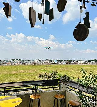 CÙNG GẤU ĐI CAFE ĐÓN MÁY BAY HẠ CÁNH DỊP VALENTINE NÀY 🛬 - ảnh 5 cung gau di cafe don may bay ha canh dip valentine nay 🛬 - anh 5