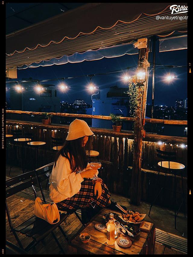 8 Quán Rooftop Cafe 
