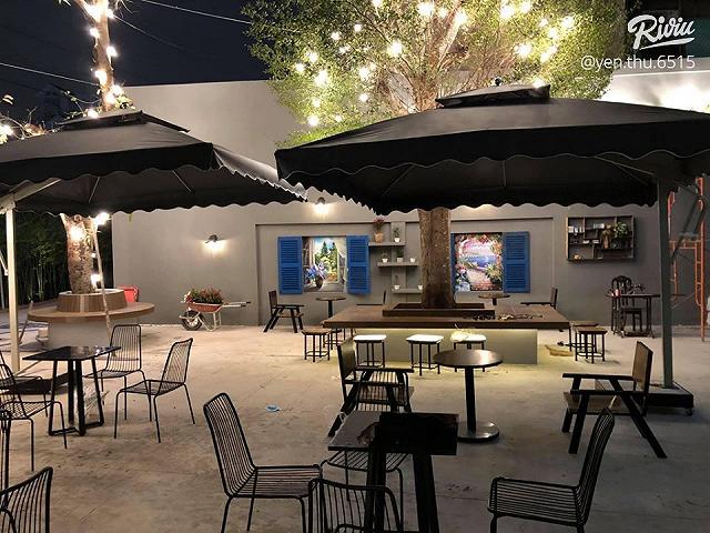 Ngồi hoài không chán với 7 quán cà phê cún cưng đáng yêu hết nấc tại Sài Gòn - ảnh 8 ngoi hoai khong chan voi 7 quan ca phe cun cung dang yeu het nac tai sai gon - anh 8