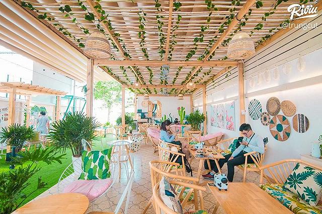 Ngồi hoài không chán với 7 quán cà phê cún cưng đáng yêu hết nấc tại Sài Gòn - ảnh 12 ngoi hoai khong chan voi 7 quan ca phe cun cung dang yeu het nac tai sai gon - anh 12