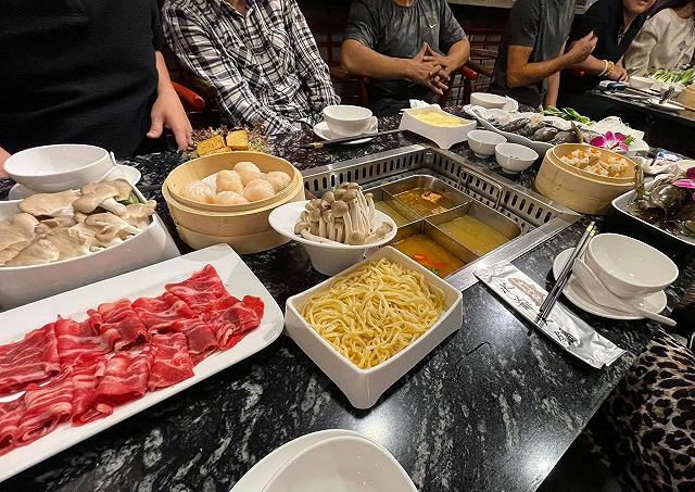 Tấp liền quán lẩu của Ninh Dương Lan Ngọc mới khai trương: nhiều góc sống ảo xịn đét được sao Việt check-in ầm ầm - ảnh 16 tap lien quan lau cua ninh duong lan ngoc moi khai truong: nhieu goc song ao xin det duoc sao viet check-in am am - anh 16