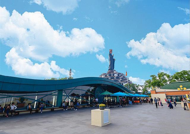 dep ngo ngang ''tuong phat ba bang dong cao nhat chau a'' toa lac tren dinh nui ba tay ninh  - anh 9