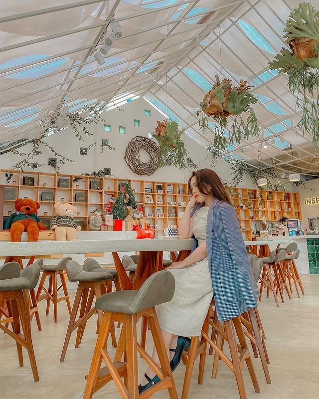 Đà Lạt có thêm chỗ check-in mới leng keng: MÁI NHÀ SỐNG ẢO ngắm hoàng hôn bao xịn sò - ảnh 7 da lat co them cho check-in moi leng keng: mai nha song ao ngam hoang hon bao xin so - anh 7