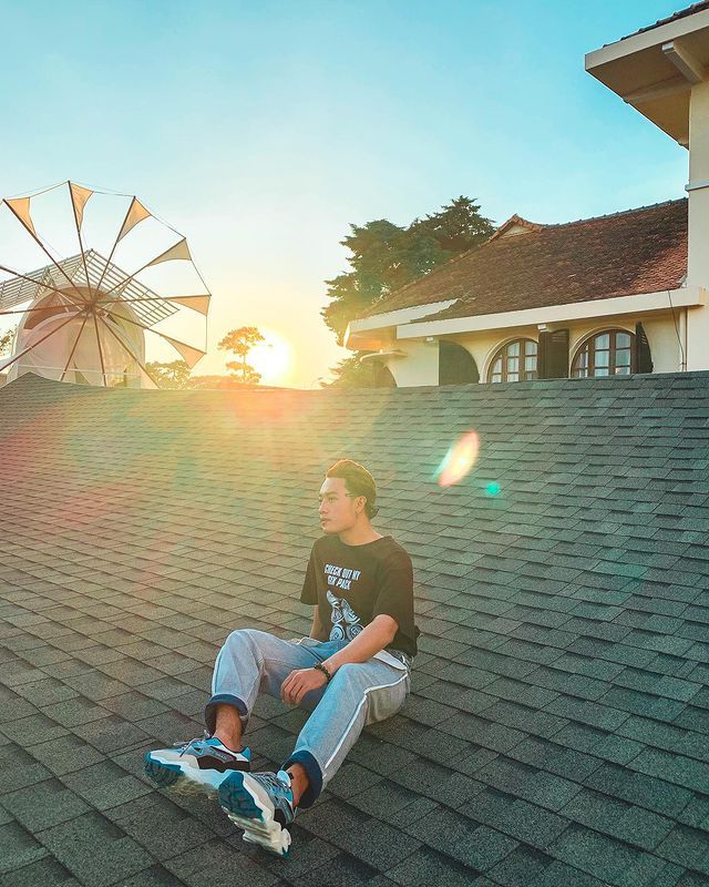 Đà Lạt có thêm chỗ check-in mới leng keng: MÁI NHÀ SỐNG ẢO ngắm hoàng hôn bao xịn sò - ảnh 3 da lat co them cho check-in moi leng keng: mai nha song ao ngam hoang hon bao xin so - anh 3