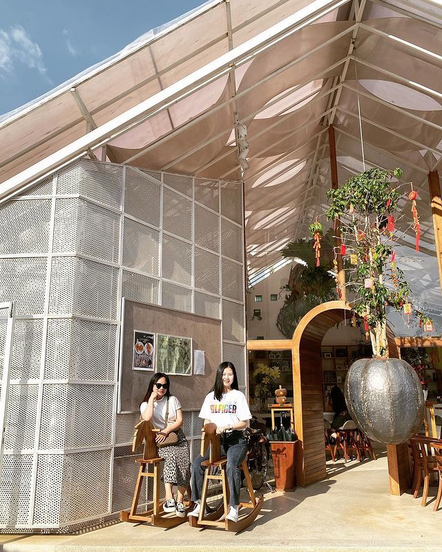 Đà Lạt có thêm chỗ check-in mới leng keng: MÁI NHÀ SỐNG ẢO ngắm hoàng hôn bao xịn sò - ảnh 11 da lat co them cho check-in moi leng keng: mai nha song ao ngam hoang hon bao xin so - anh 11