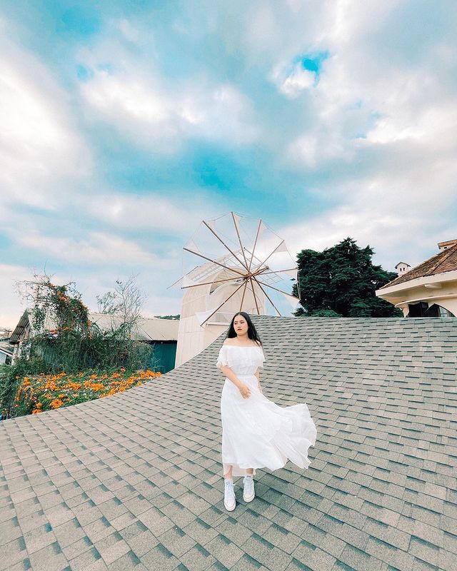 Đà Lạt có thêm chỗ check-in mới leng keng: MÁI NHÀ SỐNG ẢO ngắm hoàng hôn bao xịn sò - ảnh 9 da lat co them cho check-in moi leng keng: mai nha song ao ngam hoang hon bao xin so - anh 9