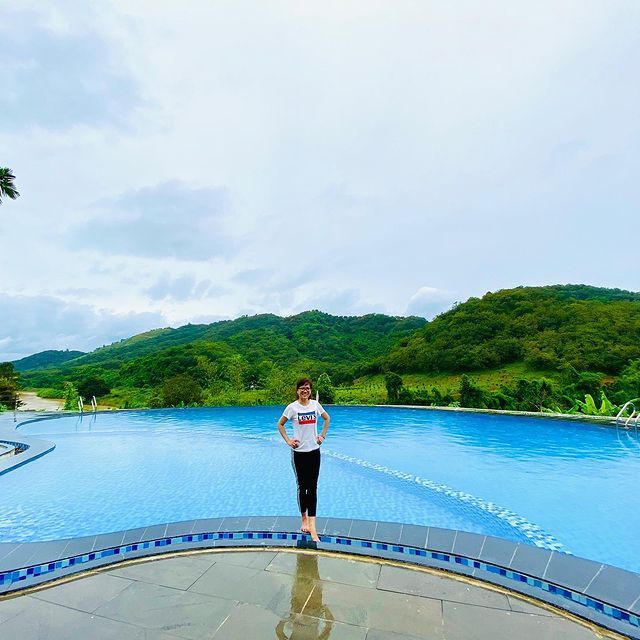 Phát hiện điểm trốn nắng tắm hồ bơi vô cực view núi rừng đẹp như 'thiên đường Bali' sát Sài Gòn - ảnh 21 phat hien diem tron nang tam ho boi vo cuc view nui rung dep nhu "thien duong bali" sat sai gon - anh 21