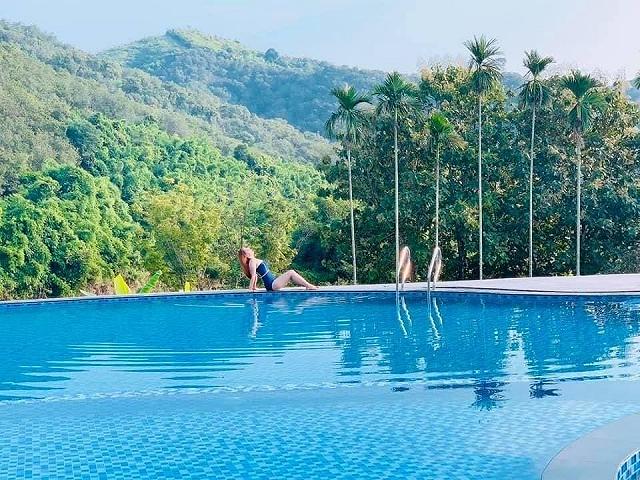 Phát hiện điểm trốn nắng tắm hồ bơi vô cực view núi rừng đẹp như 'thiên đường Bali' sát Sài Gòn - ảnh 10 phat hien diem tron nang tam ho boi vo cuc view nui rung dep nhu "thien duong bali" sat sai gon - anh 10
