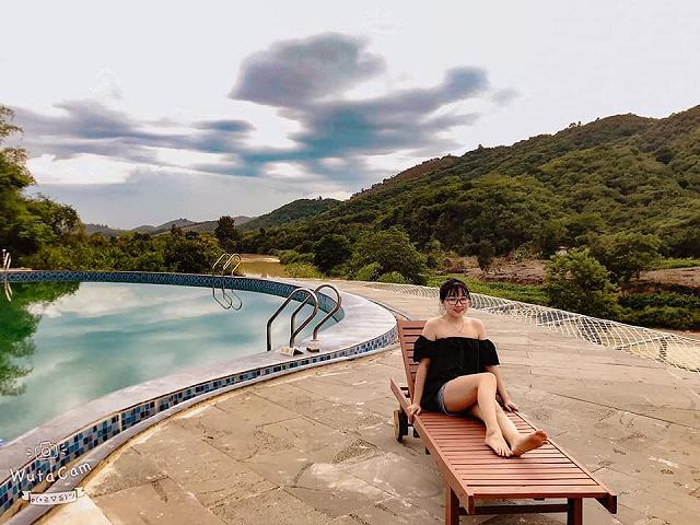 Phát hiện điểm trốn nắng tắm hồ bơi vô cực view núi rừng đẹp như 'thiên đường Bali' sát Sài Gòn - ảnh 19 phat hien diem tron nang tam ho boi vo cuc view nui rung dep nhu "thien duong bali" sat sai gon - anh 19